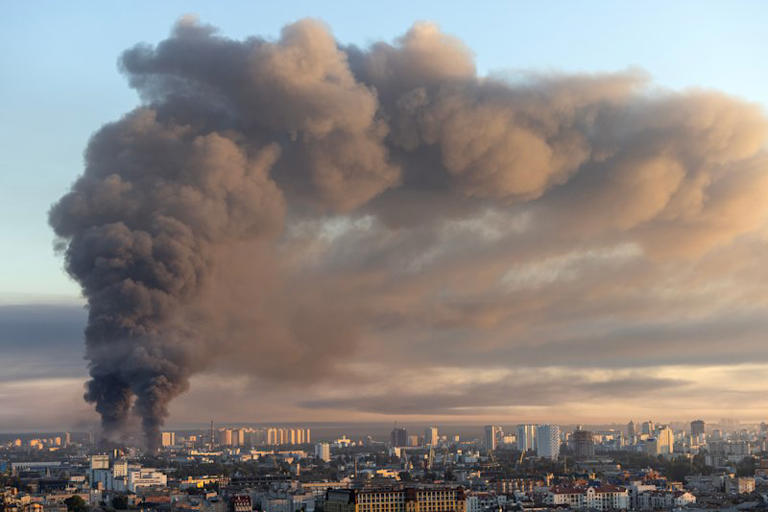 Massive Russian attack kills at least 25 people in Kyiv