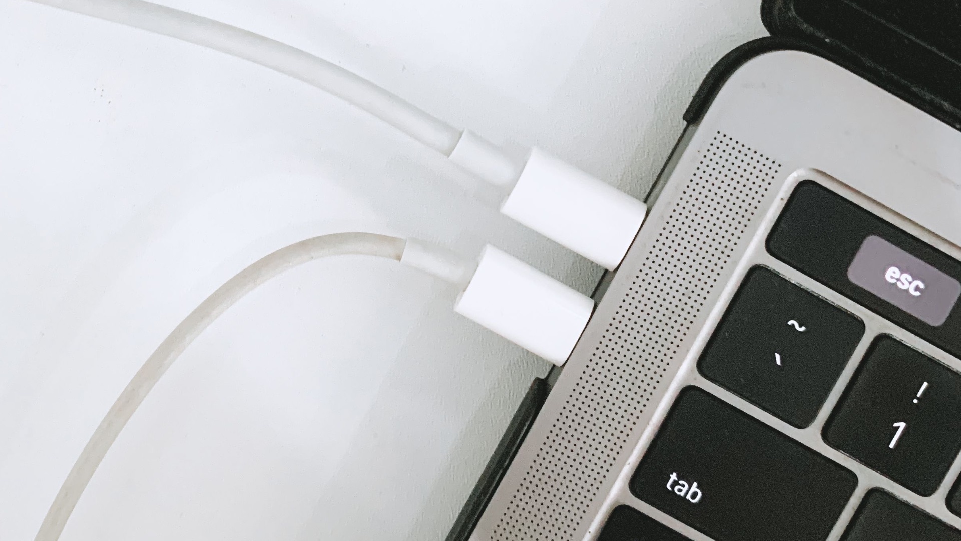 Is It Bad to Always Keep Your Laptop Plugged In?