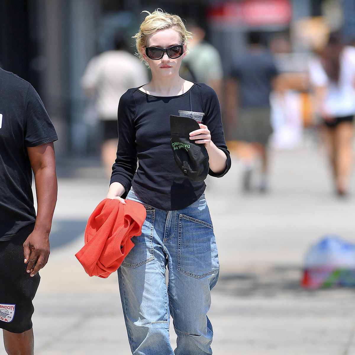 Julia Garner barrel jeans