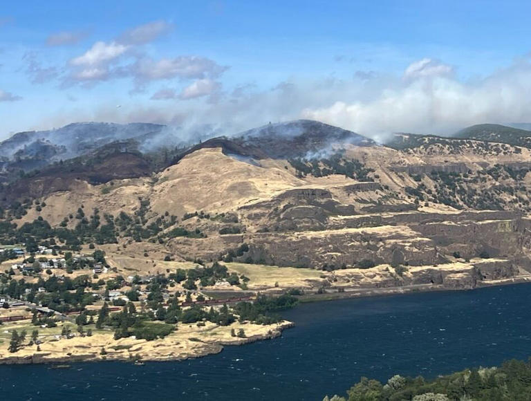 Popular hiking destination closed due to Lyle Hill fire