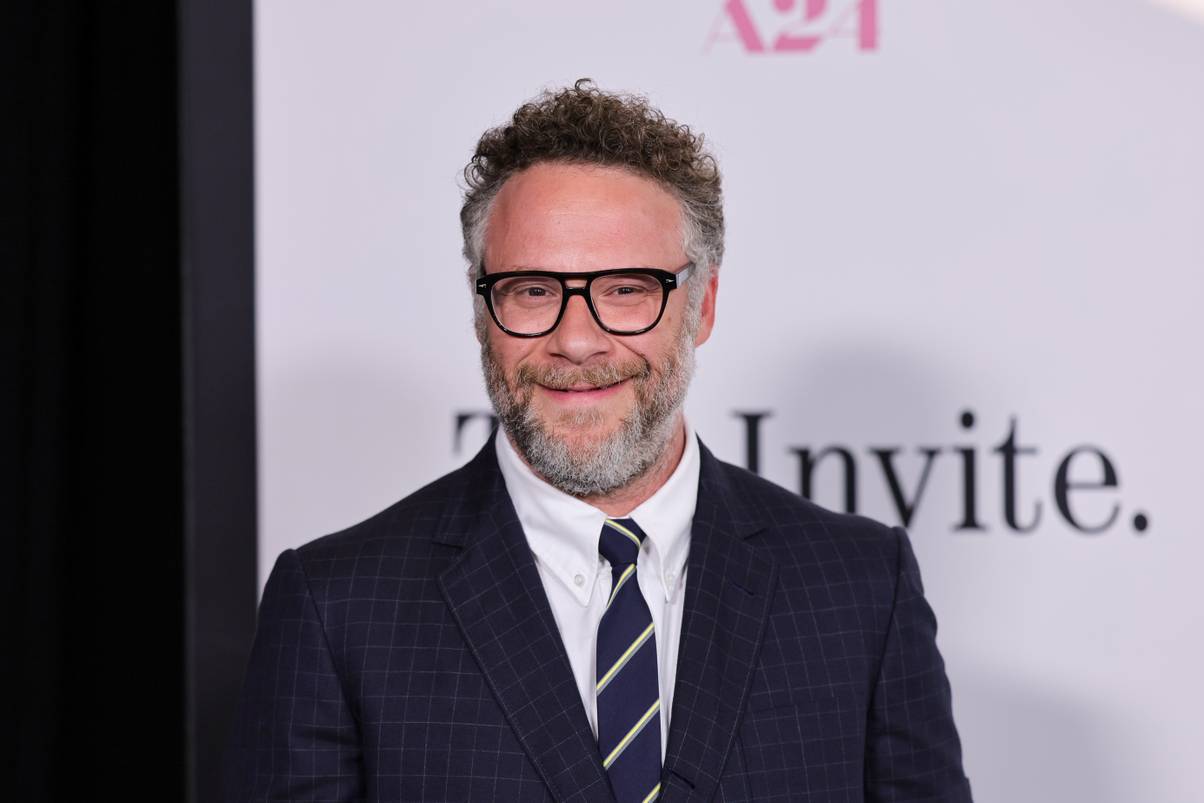 Seth Rogen reveals graphic scene that caused Anne Hathaway to quit ...
