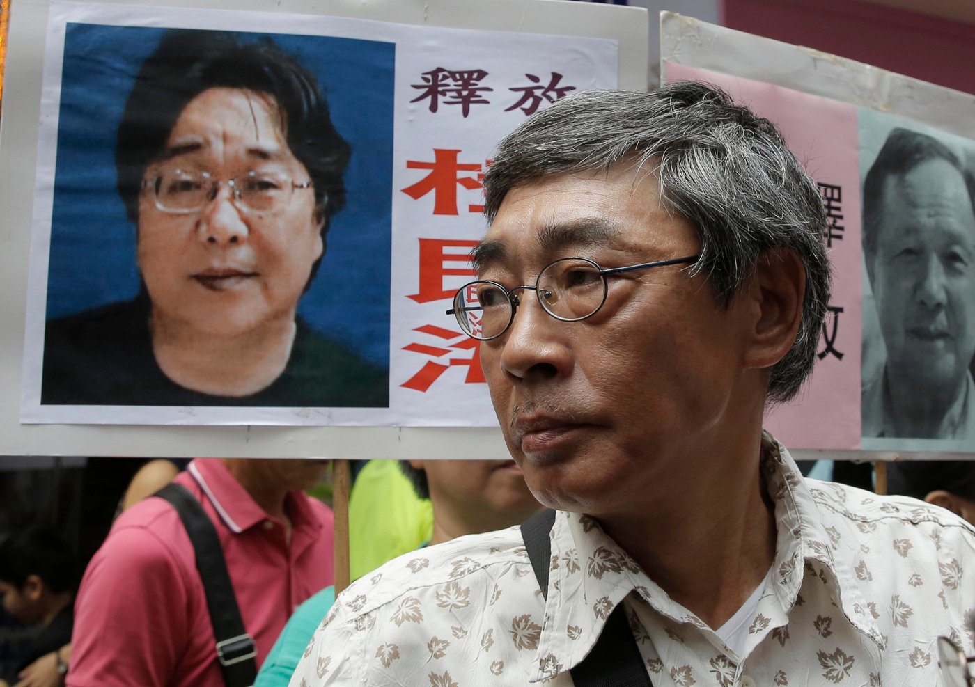 Hong Kong bookseller Lam Wing-kee, seized by Chinese authorities in ...