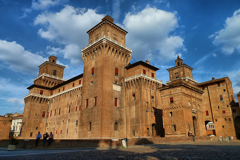 5 splendid castles to visit in Italy: history and hidden stories