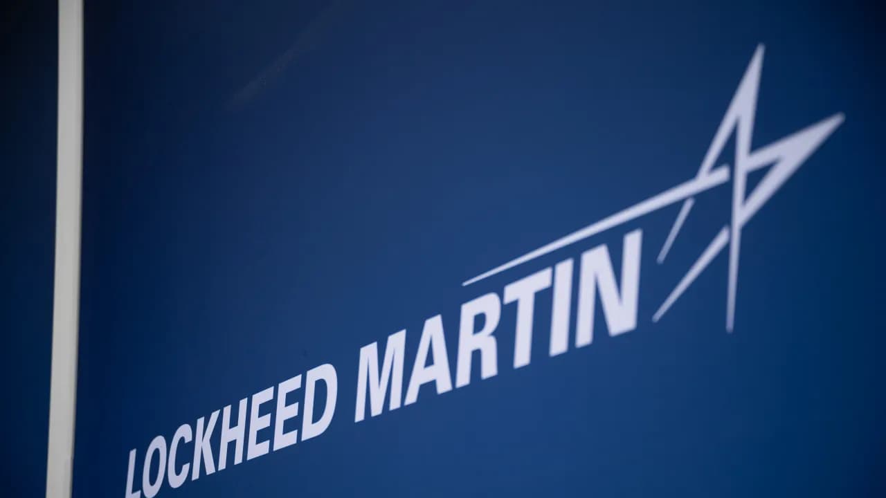 LMT stock gains nearly 5% — Lockheed Martin emerges as frontrunner for ...