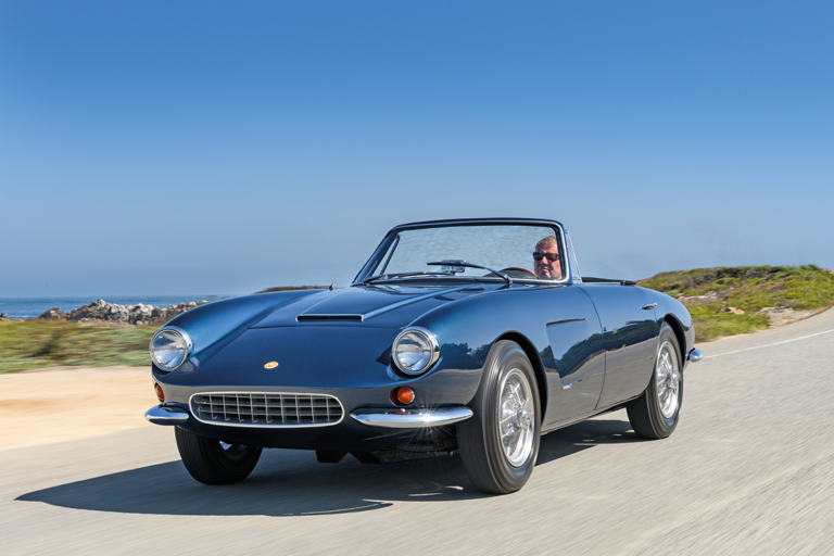 O carro clássico americano que se pensa ser uma Ferrari