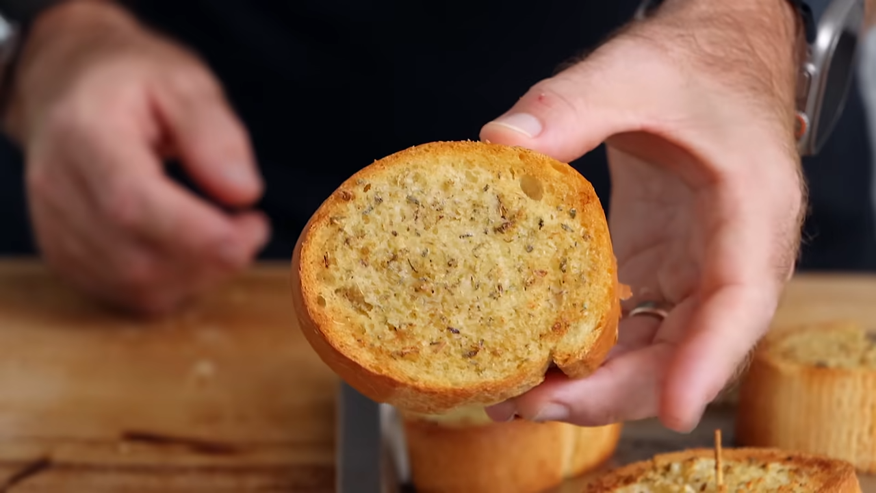 Stop buying fresh garlic every time because one cheap version was ...