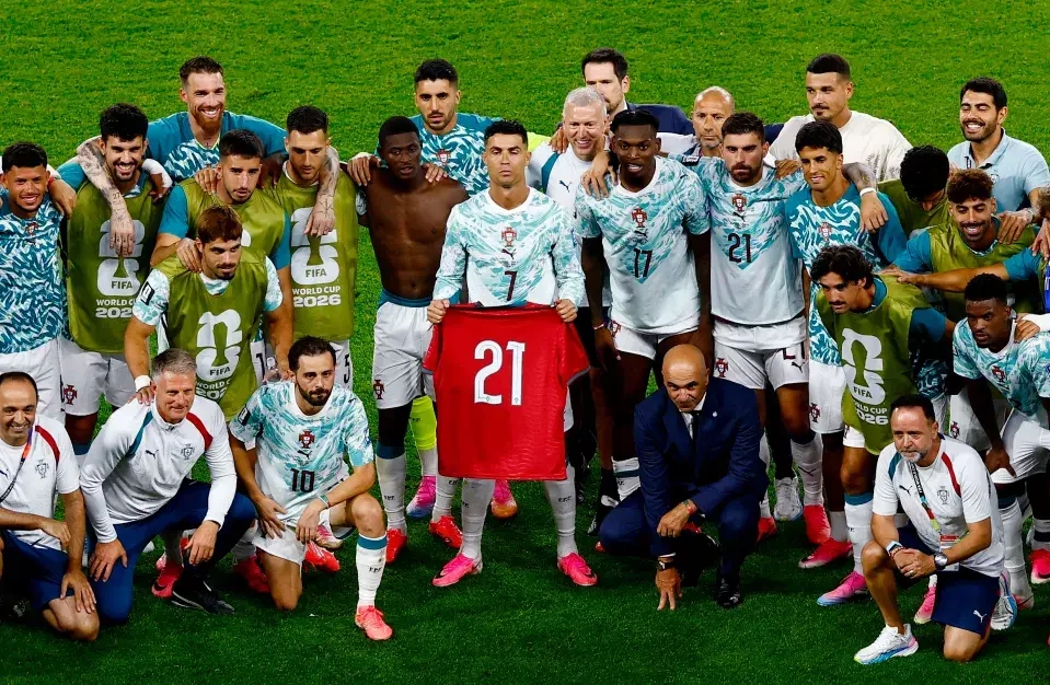 Ronaldo bật khóc tưởng nhớ một năm ngày mất đồng đội