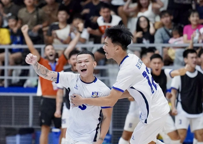 Thái Sơn Nam TP.HCM thắng kịch tính đối thủ trực tiếp đua vô địch
