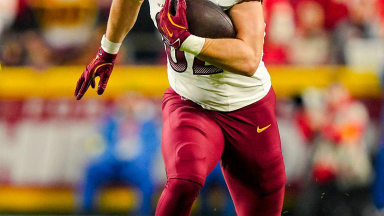 Commanders tight end battle has more riding on Ben Sinnott than it seems