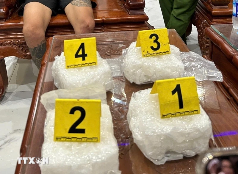 Quảng Trị: Khởi tố 3 đối tượng mua bán, vận chuyển 7kg ma túy