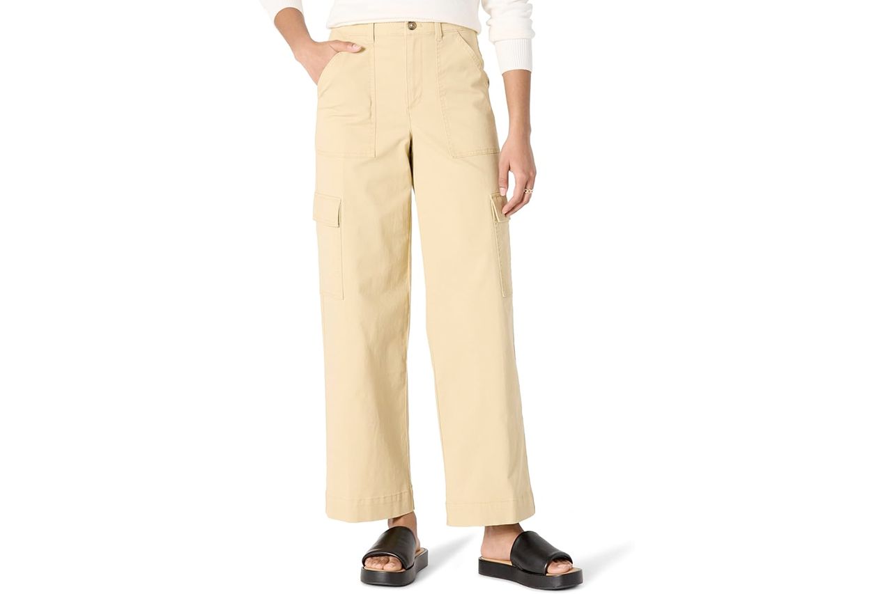 Amazon Essentials Women's High-Rise Regular-Fit Full-Length Cargo Khaki Pant