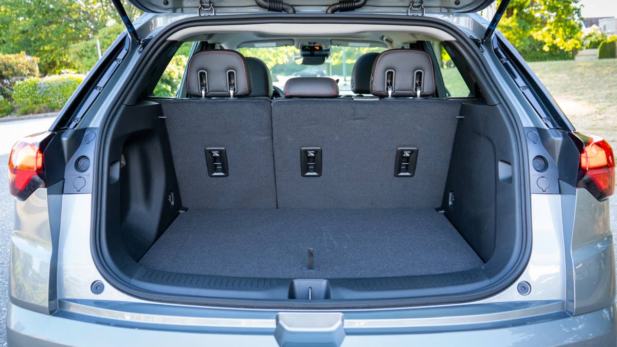 2027-chevrolet-bolt-rs-13