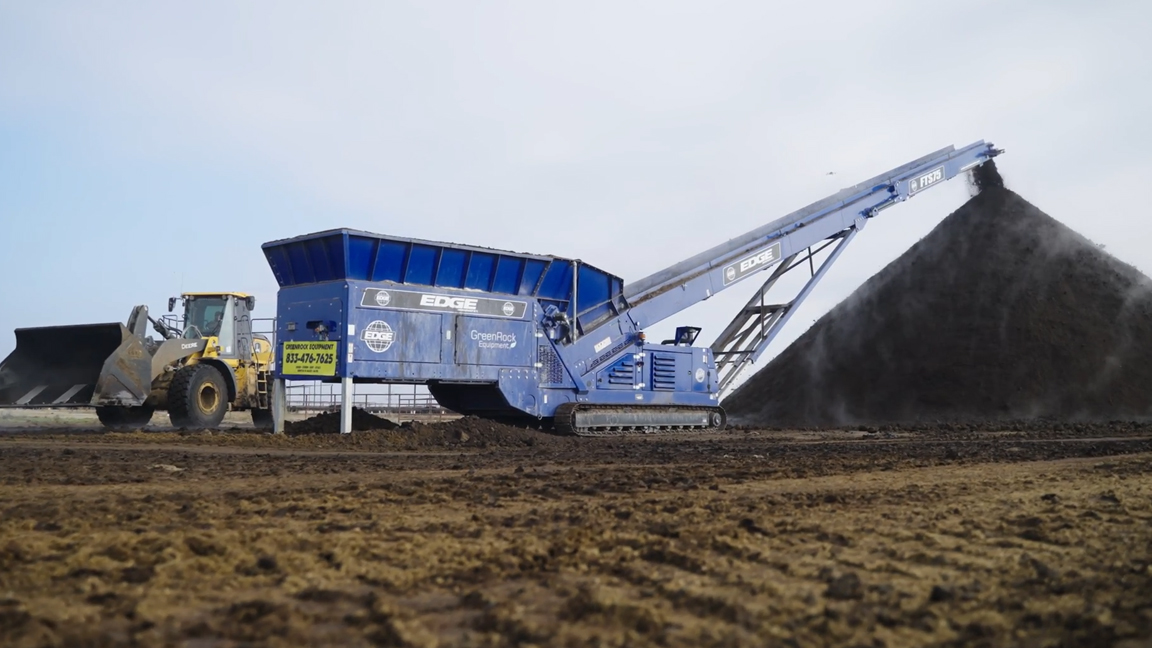 Heavy conveyor machine boosts bulk material handling efficiency