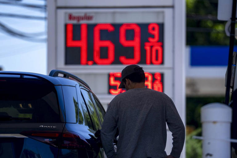 Justice Department calls on states to investigate gas prices