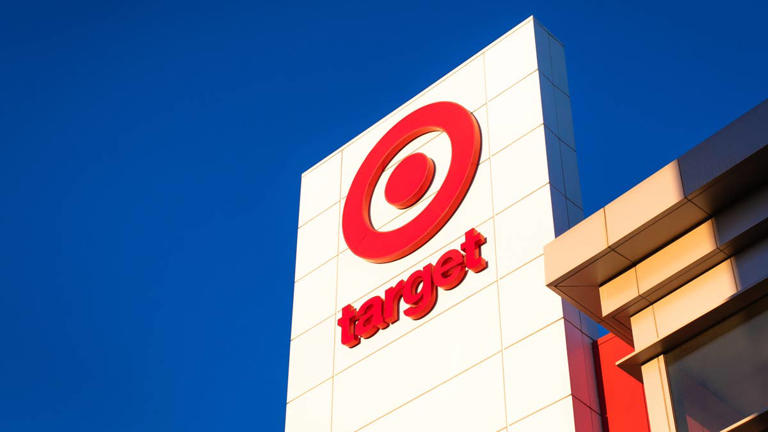 Get the vintage look: Target's Tiffany-style lamp