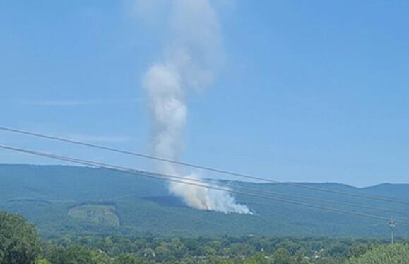 Roanoke County brush fire 100% contained