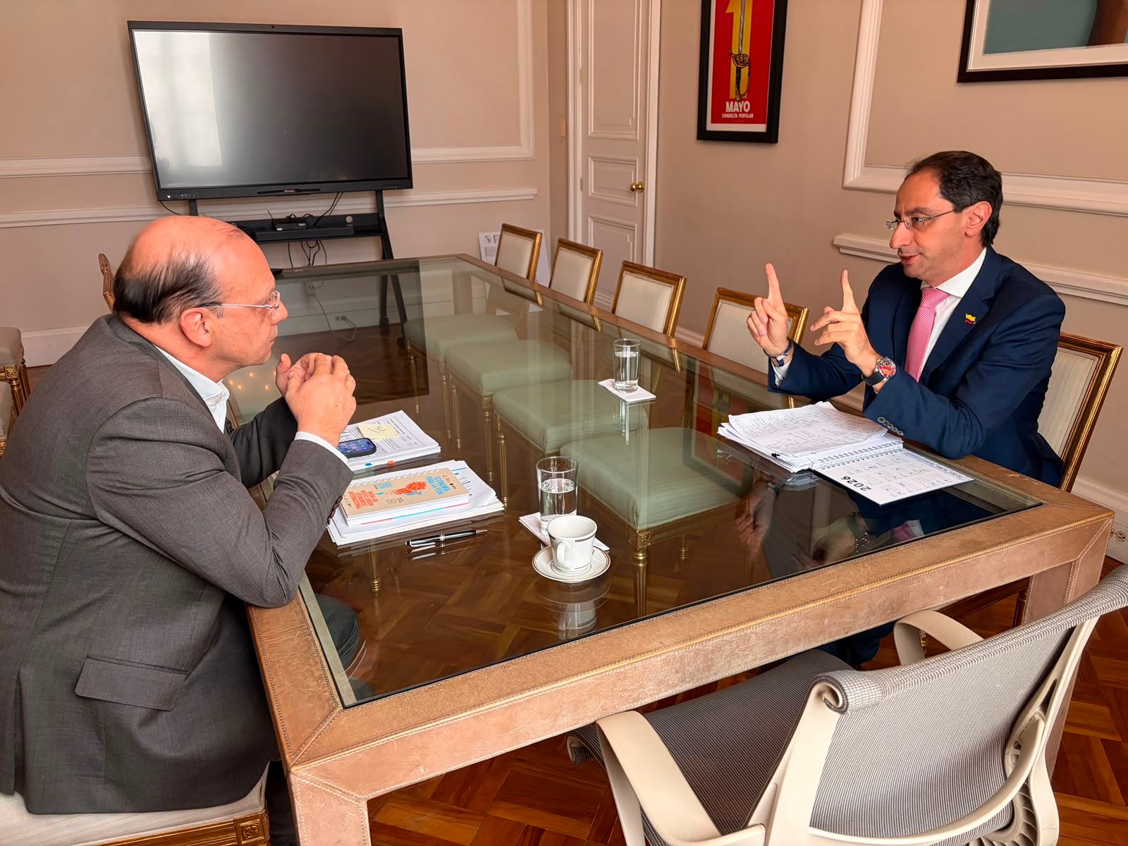 Empalme entre Gustavo Petro y Abelardo de la Espriella comienza con ...