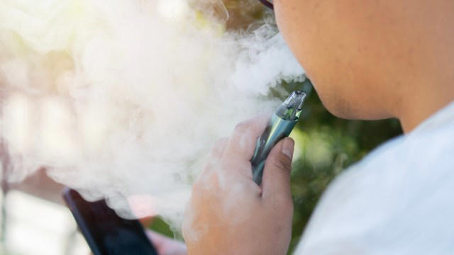 California moves to ban disposable vapes amid trash fires sparked by ...