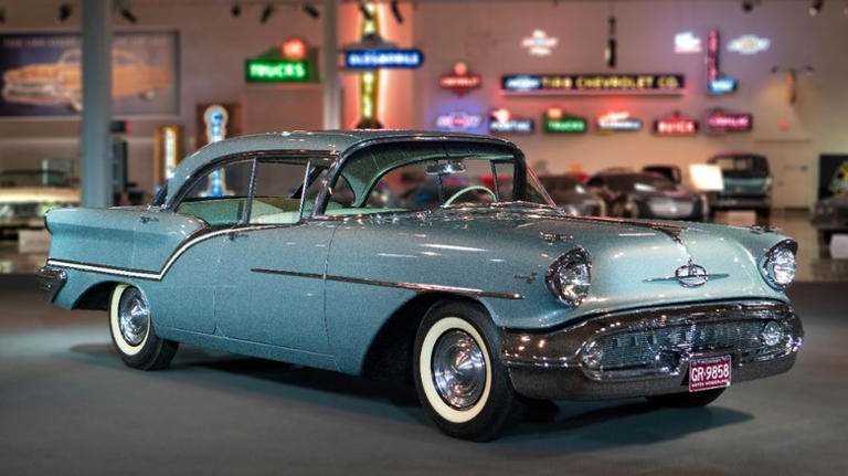 What does '88' mean on the Oldsmobile 88?