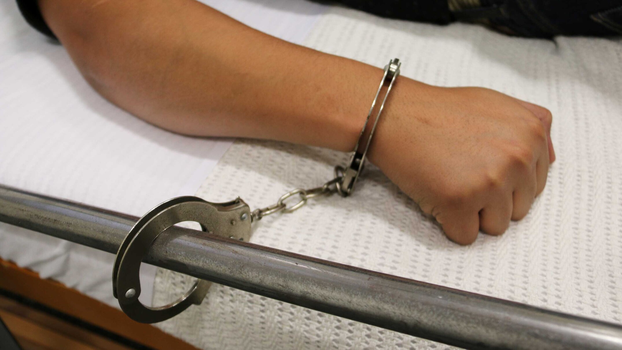 Proposed laws to extend detention for people in Queensland to three days for mental health check