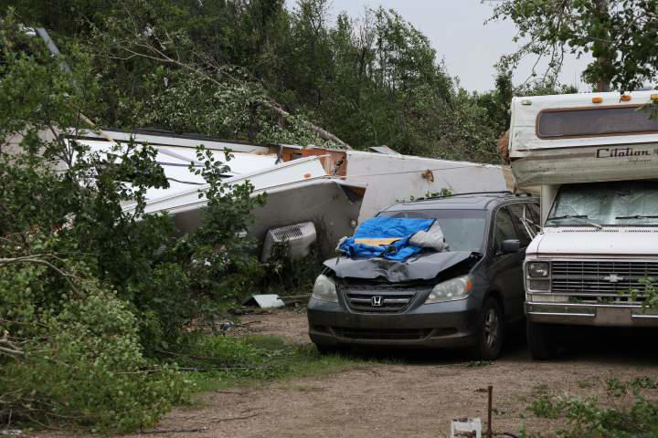 5 people injured after tornado hits campground near Alberta ...