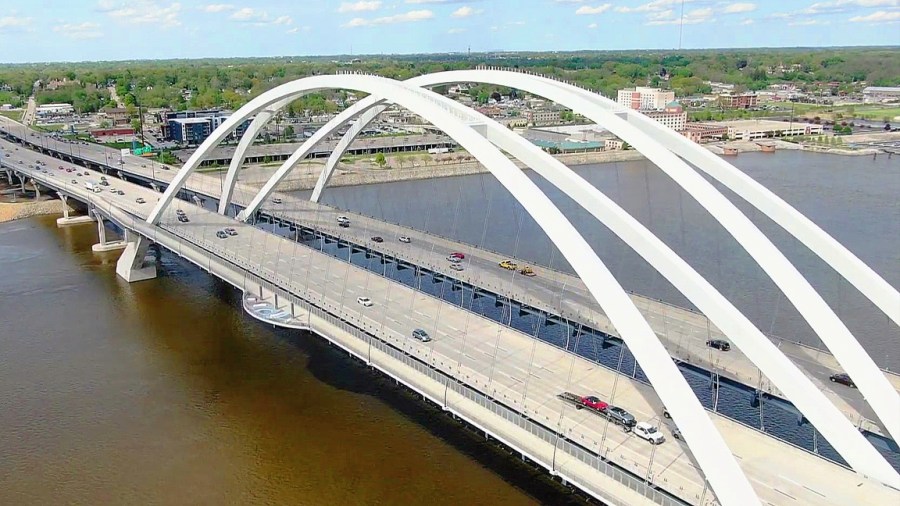 Two QCA sites will be among Iowa landmarks to shine teal for Alzheimer's awareness