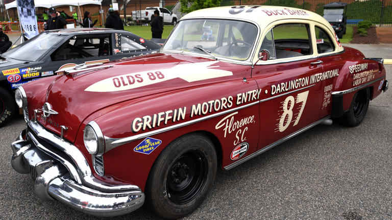 What does '88' mean on the Oldsmobile 88?
