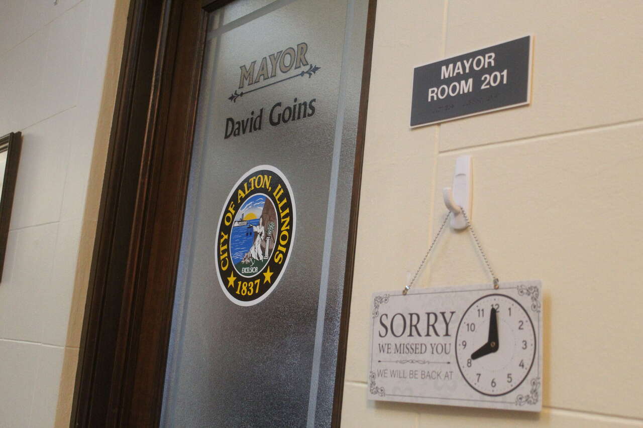 Alton Mayor David Goins absent again, clouds ordinance timeline