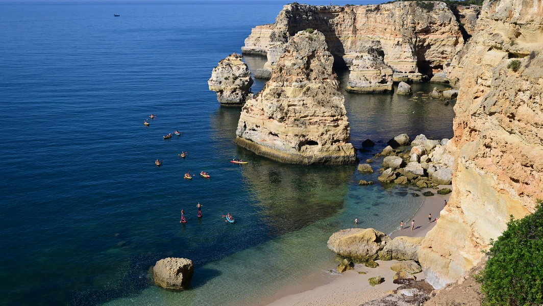 10-stunning-beaches-and-coastal-wonders-in-portugal