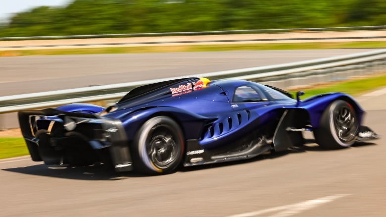 Red Bull Racing put the finishing touches on its $6 million RB17 ...