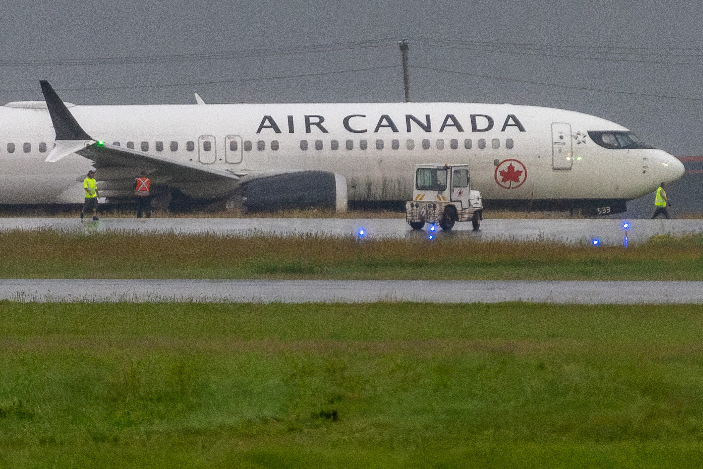 Update: TSB to investigate why Air Canada 737 veered off taxiway at ...