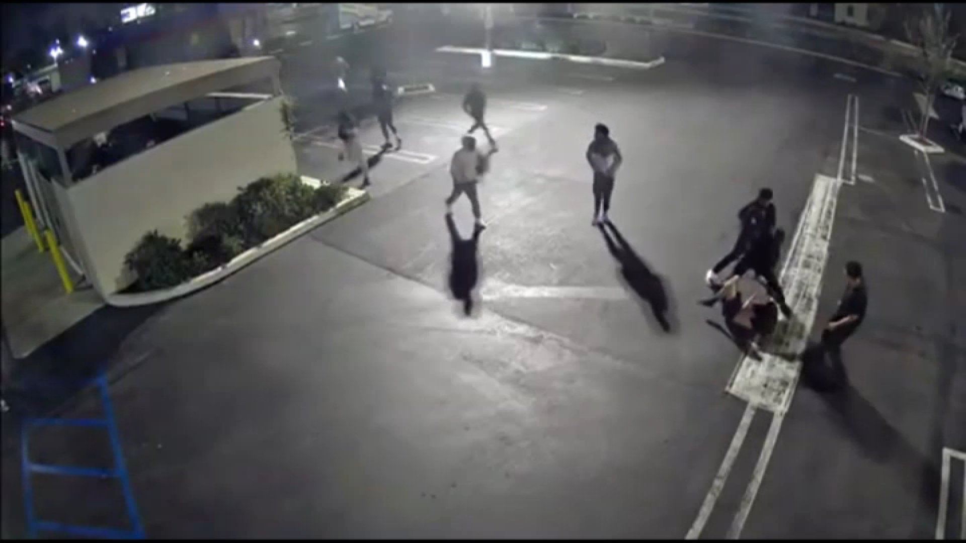 Santa Ana police search for suspects who attacked and robbed man for ...