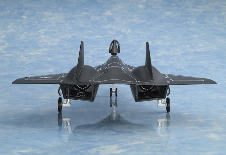 トップガン マーヴェリック」登場機「ダークスター」の1/72スケール