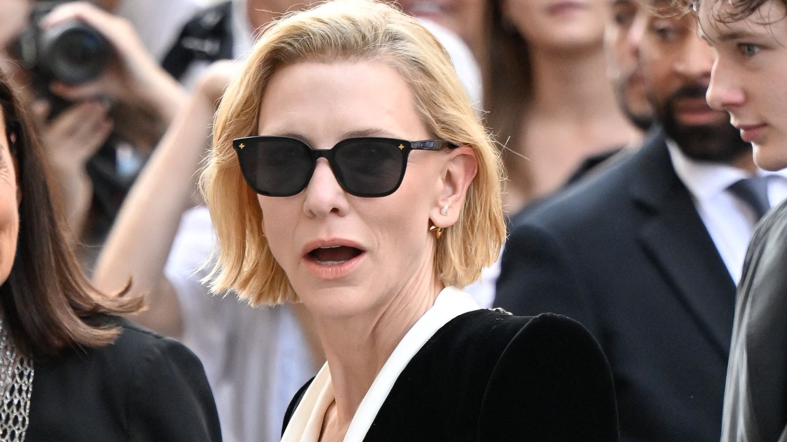 Qui est Ignatius (18 ans), le fils de Cate Blanchett qui a attiré tous les regards au défilé Giorgio Armani ?