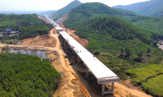 Nhiều dự án đồng loạt triển khai, Khánh Hòa tìm cách giải quyết thiếu vật liệu xây dựng