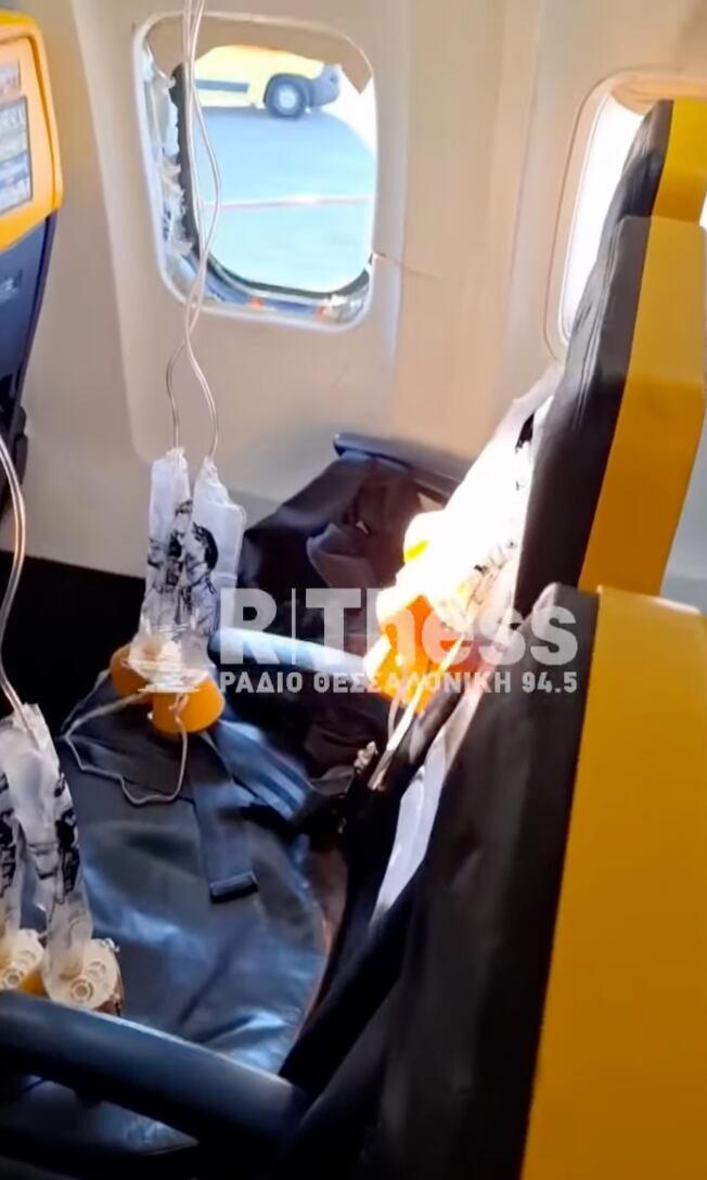 Ryanair flight returns after window failure injures passenger