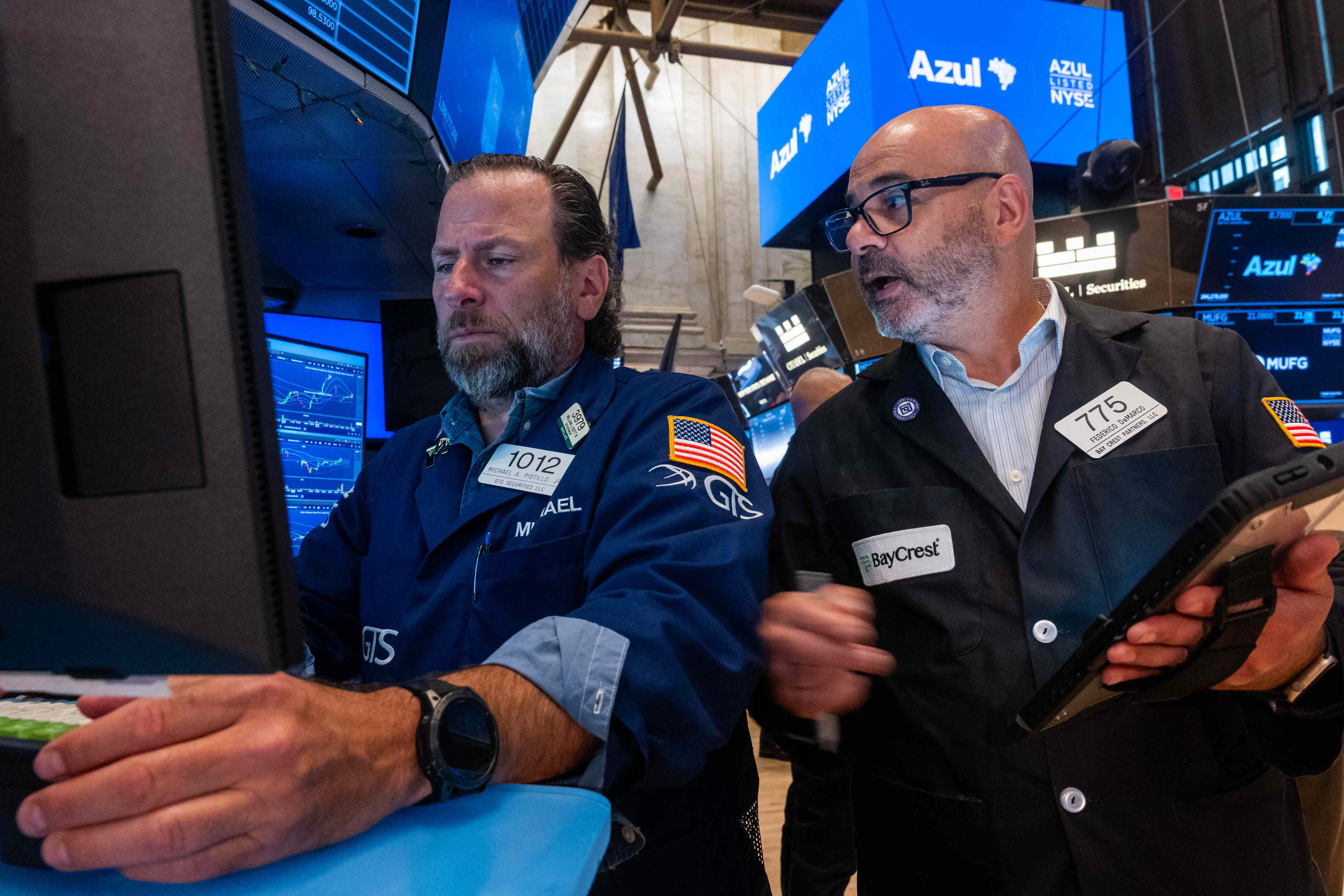 Stock market today: Major indexes inch higher as memory stocks cool off
