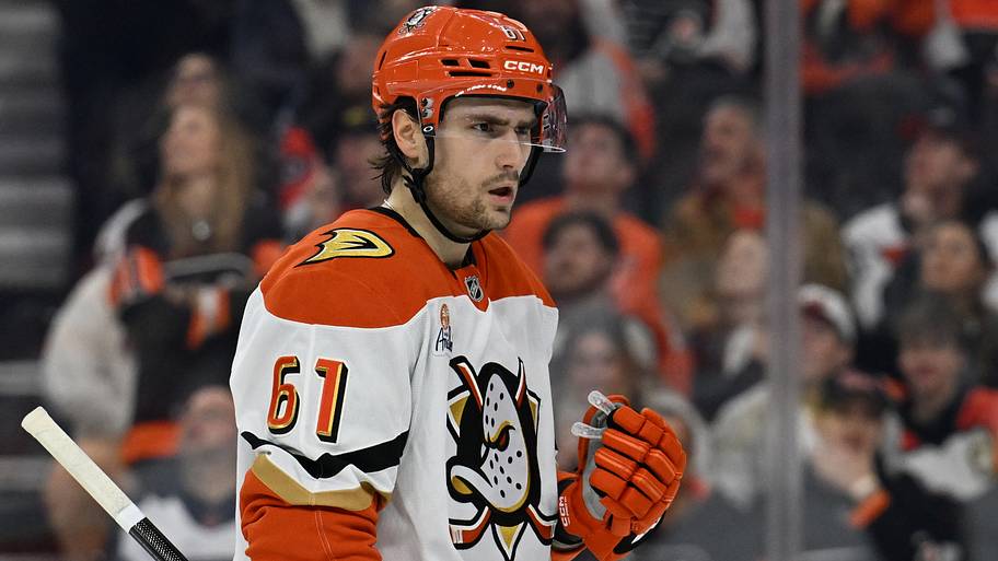 Hated ex-Flyer named big loser of the Leo Carlsson offer sheet saga