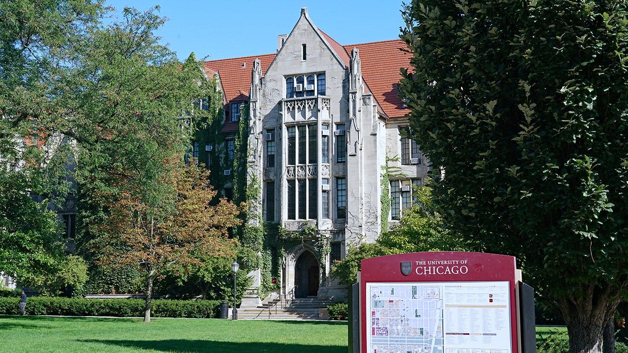 University of Chicago law students sit in a classroom.