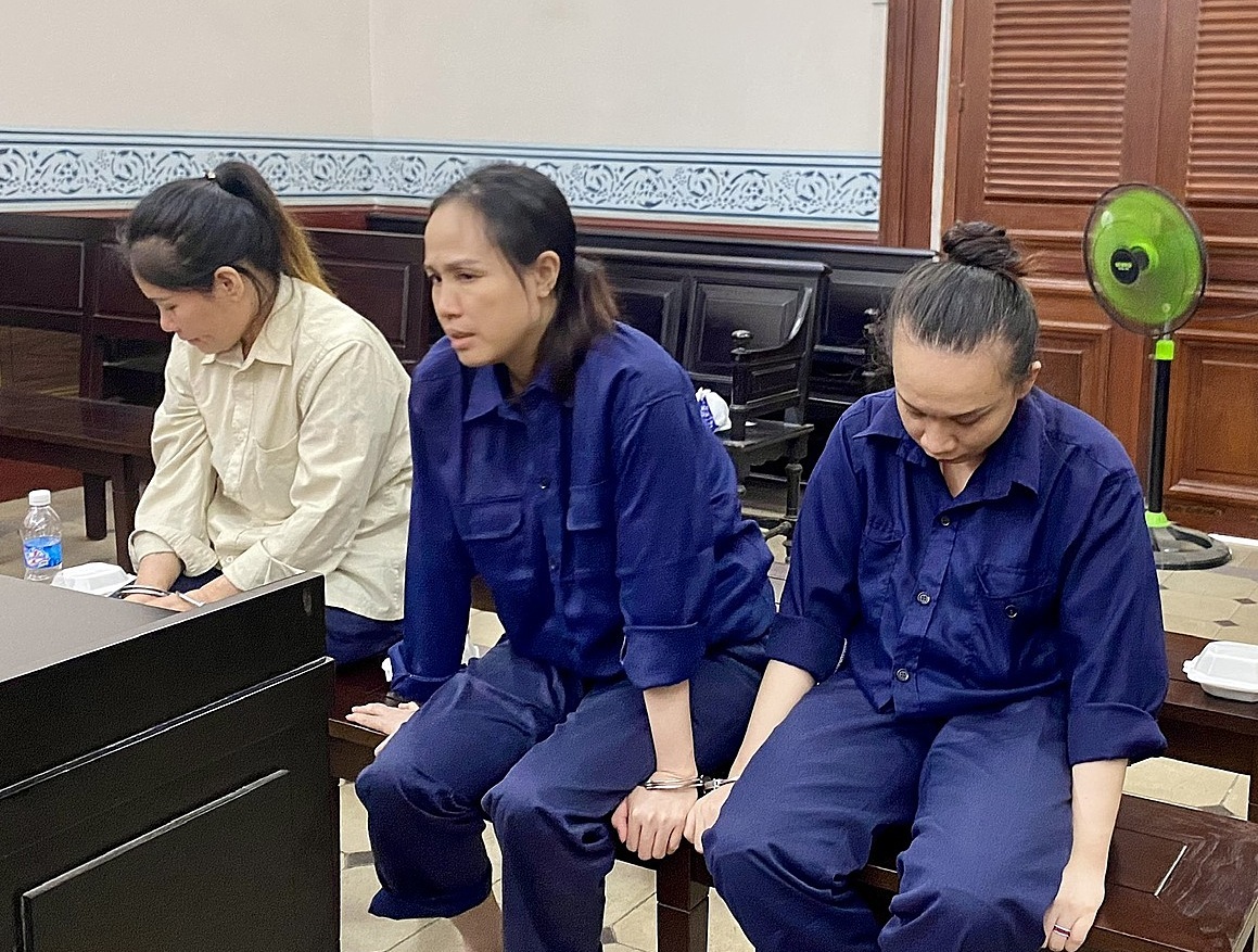 Nhóm phụ nữ tổ chức 'đẻ thuê' ở TP HCM để trục lợi