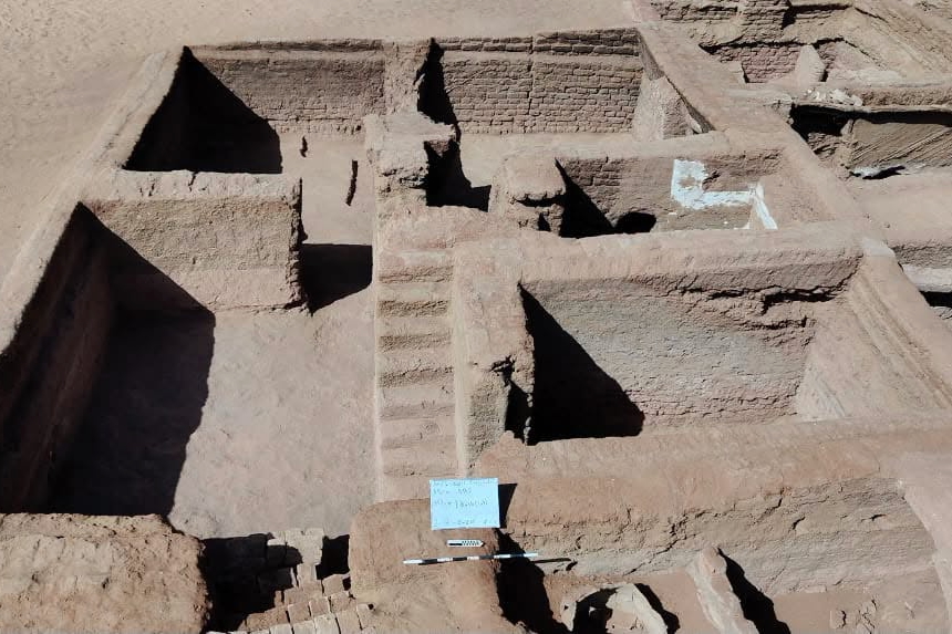 The structures were composed of mud bricks.