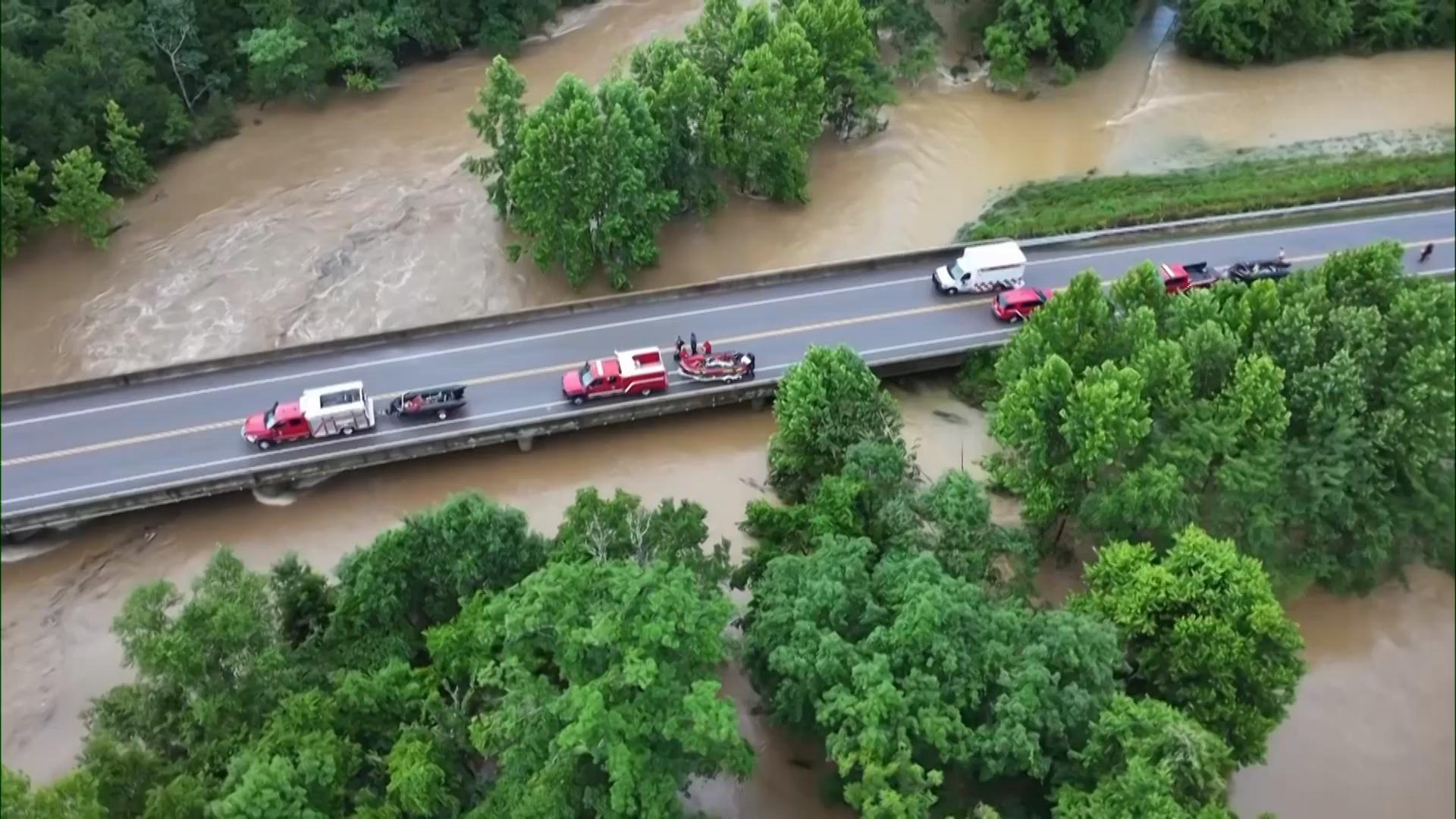 Emergency crews rescue about 20 after a campground building collapses ...