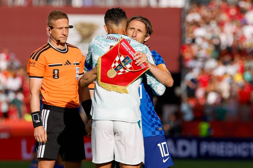 World Cup referee cam shows Cristiano Ronaldo and Luka Modrić's pre-match exchange