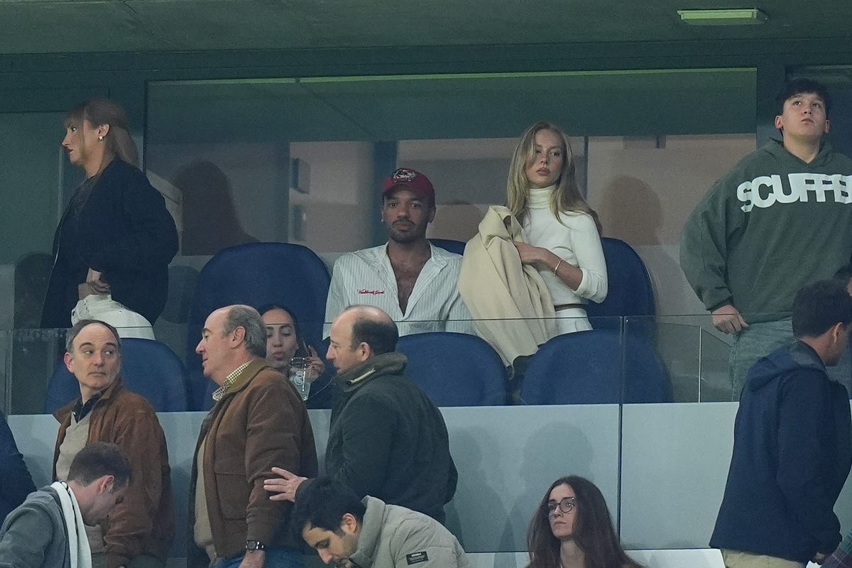 Who is Kylian Mbappé dating? Meet French footballer's rumoured girlfriend Ester Expósito1.jpg