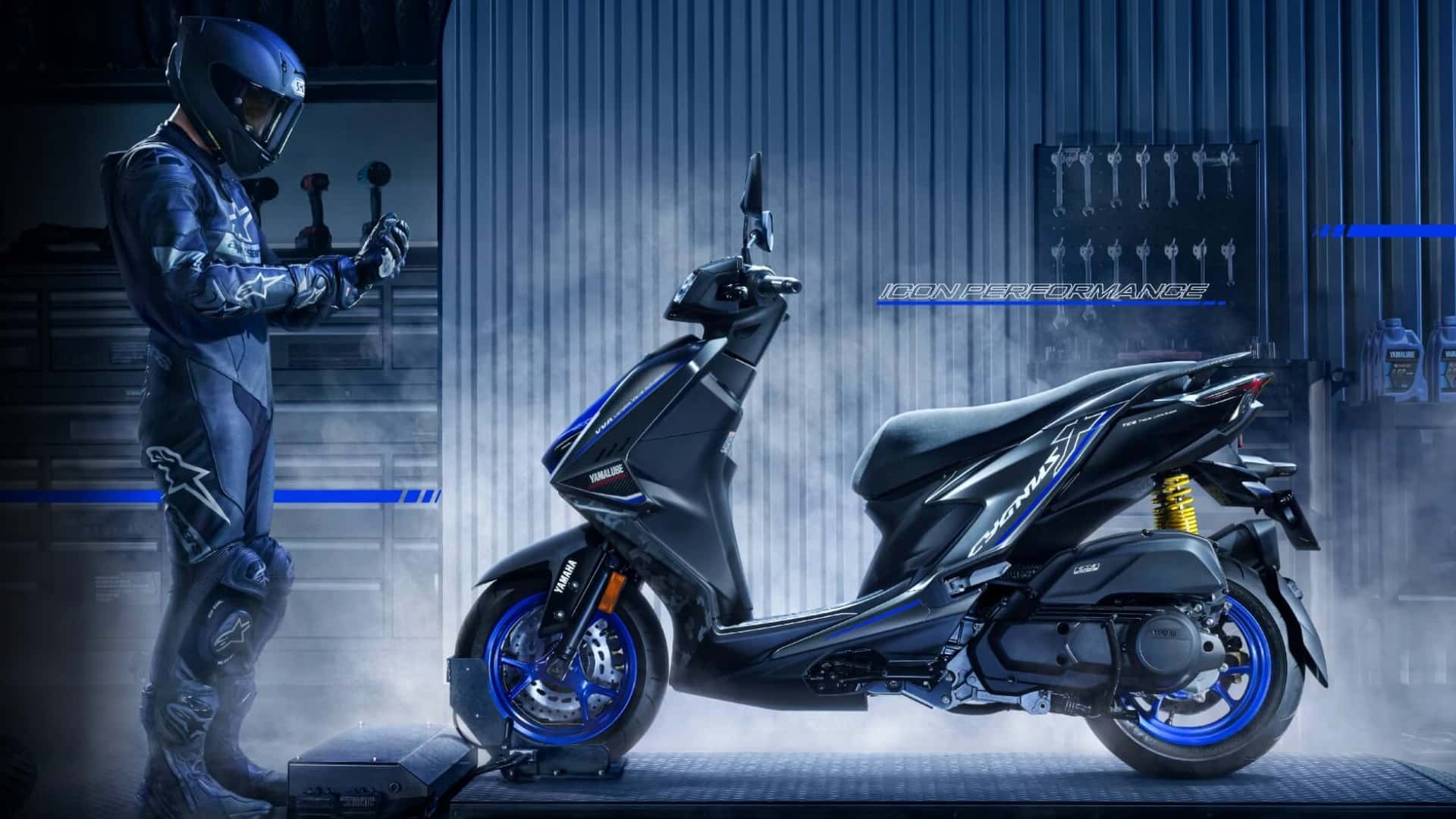 Yamaha just turned one of its sportiest scooters into a mini R1M