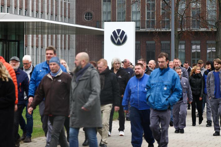 Volkswagen anuncia que vai tirar de linha metade dos seus carros