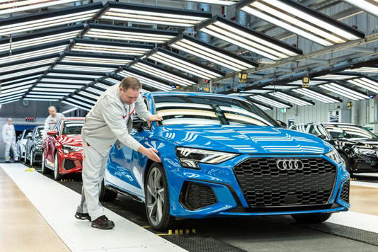 15 mil trabalhadores montam carros da Audi em Neckarsulm Foto: