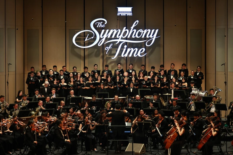 Chương trình hòa nhạc 'The Symphony of Time' hội tụ ba nghệ sỹ opera quốc tế