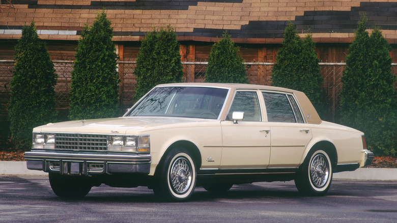 Why Did Old Cars Have Vinyl Roofs?