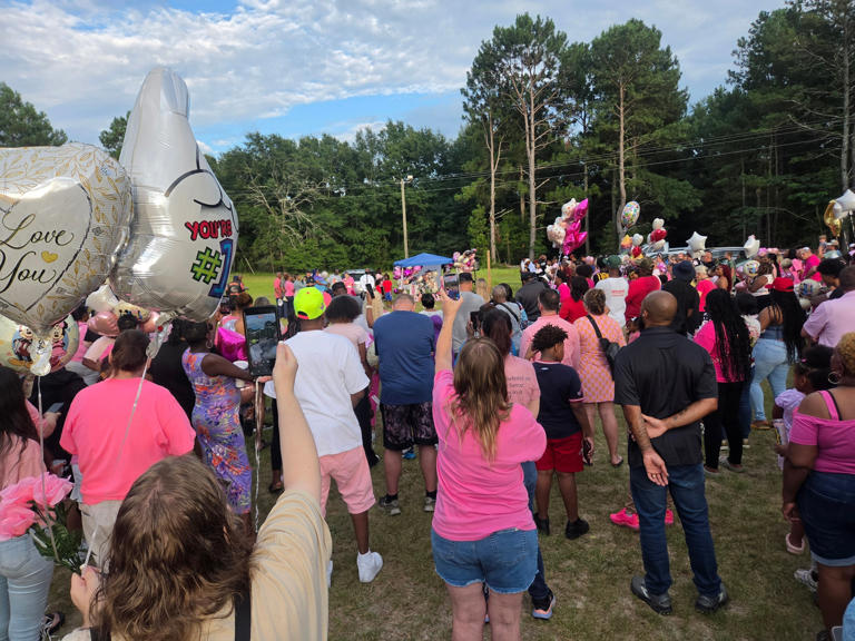 She's our baby: Community comes together to mourn Javeayah Harris